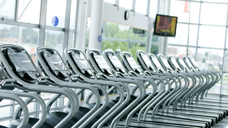 carteleria digital pantallas gimnasio gym tv 104 cubes wayhoy publicidad en gimnasios satisfaccion del cliente